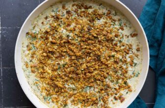 Creamy Garlic Pepper Beans Crispy Chickpea Crumble