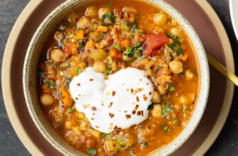 Moroccan Harira with Chickpeas and Lentils (1-pot)